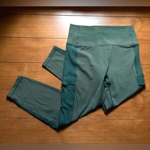 Aerie Offline Goals 7/8 High Rise Cargo Leggings in Green - Size XL Short